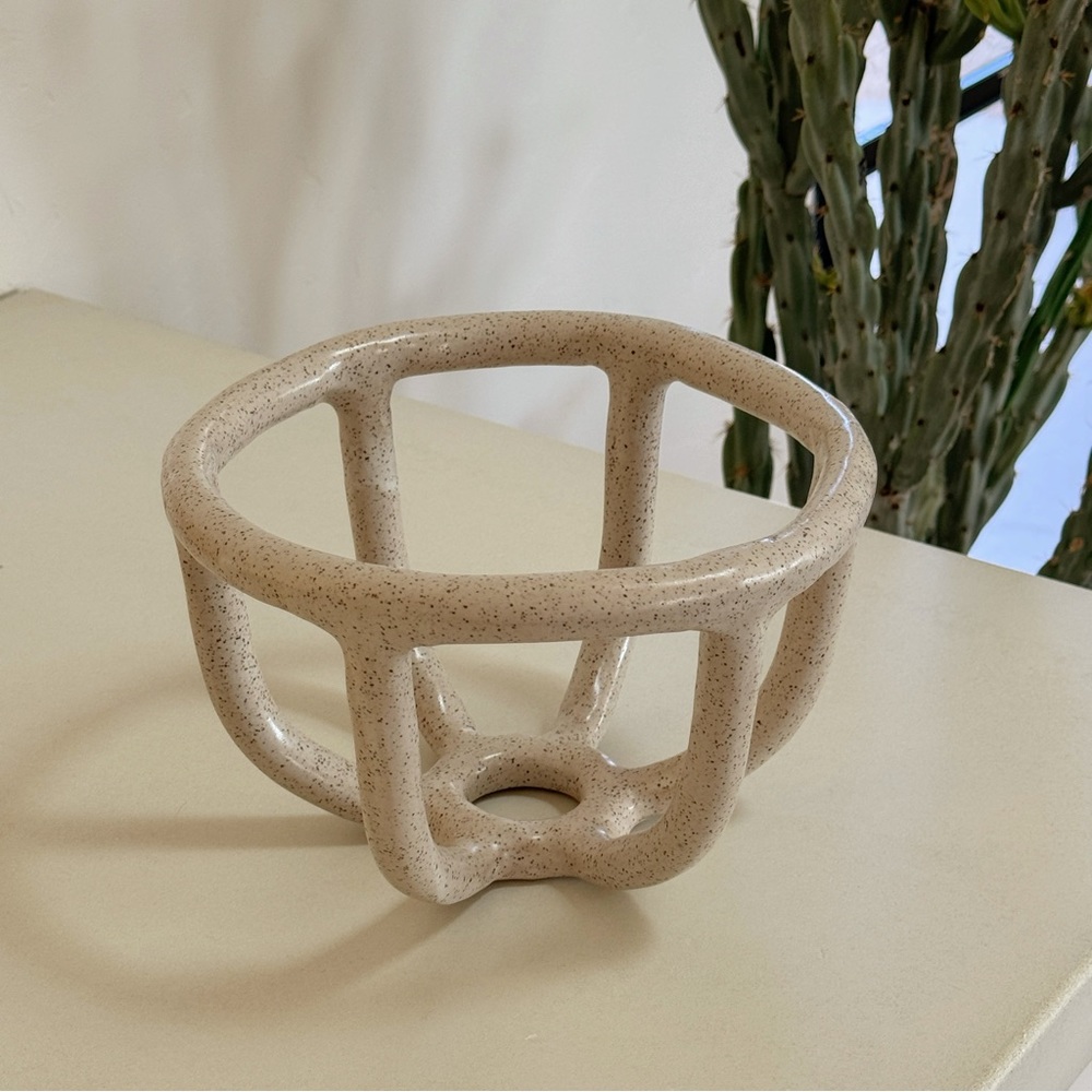 Sin Moth Prong Bowl Speckled White